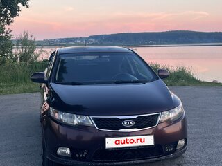 2010 Kia Cerato 6-speed II, красный, 600000 рублей, вид 1
