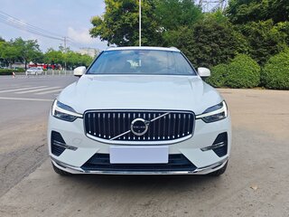 2024 Volvo XC60 Recharge II Рестайлинг, белый, 6270000 рублей, вид 2