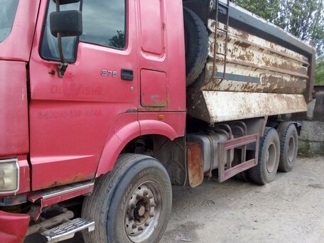 2012 Sinotruk Howo Прочие Кабины, красный, 900000 рублей, вид 2
