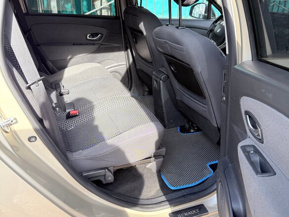 2011 Renault Scenic Grand III, бежевый, 870000 рублей - вид 16