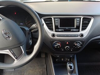 2020 Hyundai Solaris II Рестайлинг, красный, 1279999 рублей, вид 5