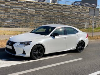 2018 Lexus IS 300h III Рестайлинг, белый, 2946198 рублей, вид 2
