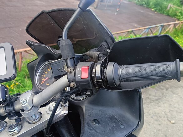 2004 Suzuki V-Strom 1000, чёрный, 450000 рублей - вид 12