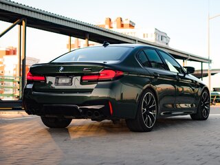 2022 BMW M5 Competition VI (F90) Рестайлинг, зелёный, 7820000 рублей, вид 2