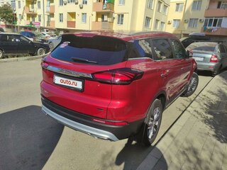 2023 Geely Atlas Pro, красный, 2800000 рублей, вид 4