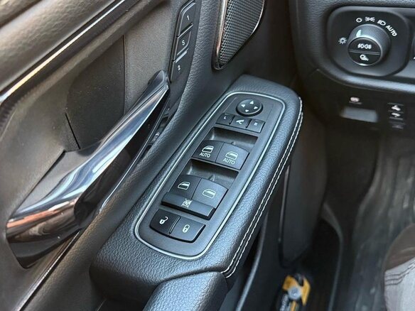 2024 Ram 1500 Quad Cab eTorque V, серый, 10590000 рублей - вид 14