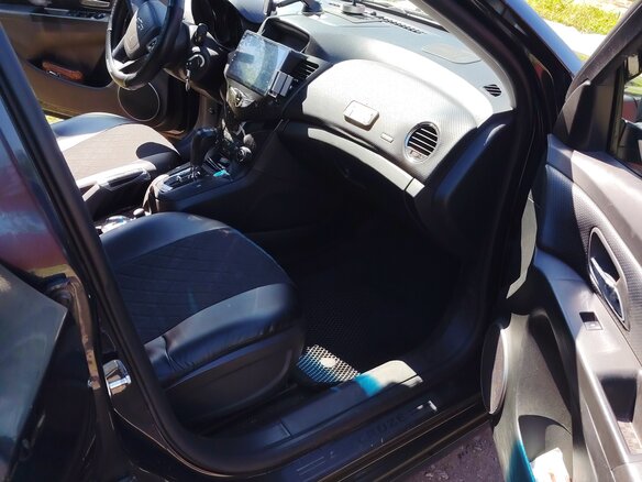 2011 Chevrolet Cruze I, чёрный, 625000 рублей - вид 10