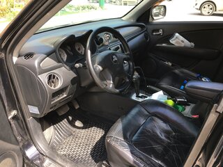 2005 Mitsubishi Outlander I, чёрный, 700000 рублей, вид 4