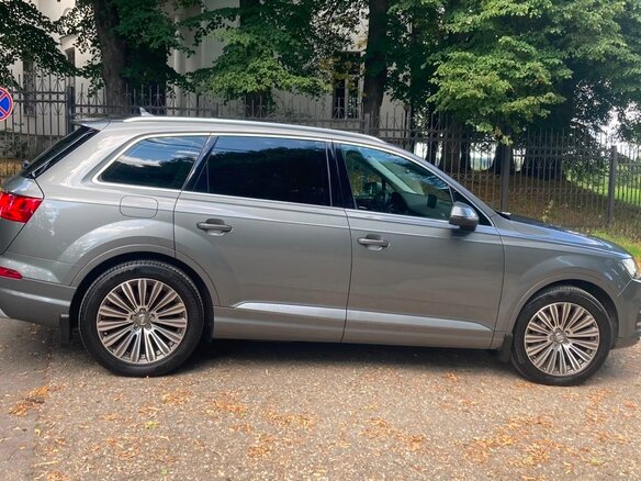 2015 Audi Q7 II (4M), серый, 3199000 рублей - вид 2