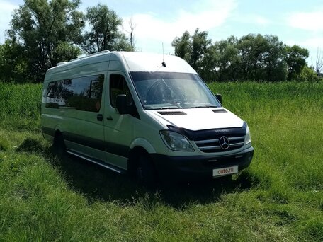 2011 Mercedes-Benz Sprinter, белый, 3000000 рублей, вид 2