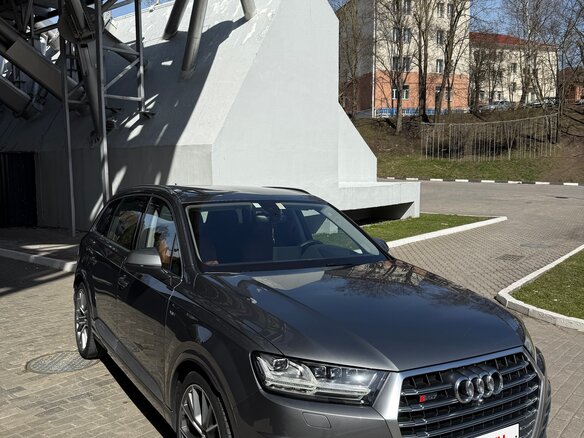2017 Audi SQ7 I (4M), серый, 4900000 рублей - вид 4