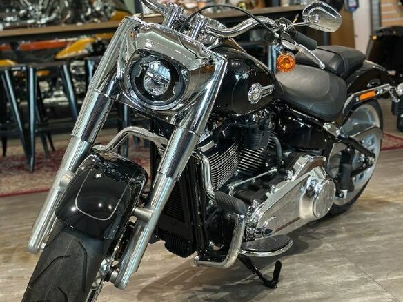 2023 Harley-Davidson Fat Boy, чёрный, 3300000 рублей - вид 1