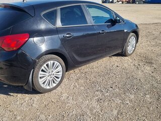 2011 Opel Astra J, чёрный, 670000 рублей, вид 5