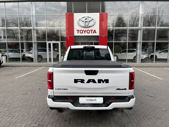 2025 Ram 1500 Crew Cab V Рестайлинг, белый, 10800000 рублей - вид 5