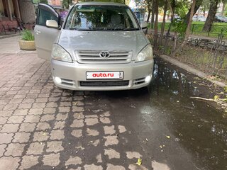 2001 Toyota Ipsum II (M20), серебристый, 840000 рублей, вид 1