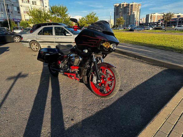 2018 Harley-Davidson Road Glide, чёрный, 1480000 рублей
