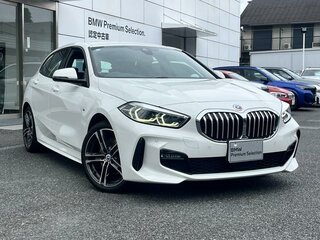 2022 BMW 1 серии 118i III (F40), белый, 1420000 рублей, вид 2