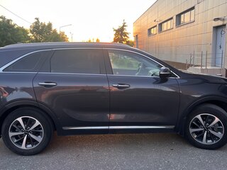 2018 Kia Sorento 8-speed III Prime Рестайлинг, серый, 2500000 рублей, вид 3