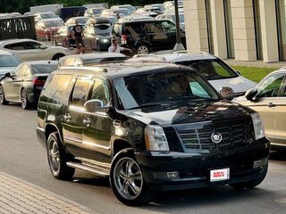 2007 Cadillac Escalade ESV III, чёрный, 1650000 рублей, вид 1