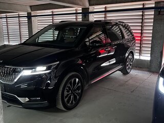 2023 Kia Carnival IV, чёрный, 4500000 рублей, вид 3