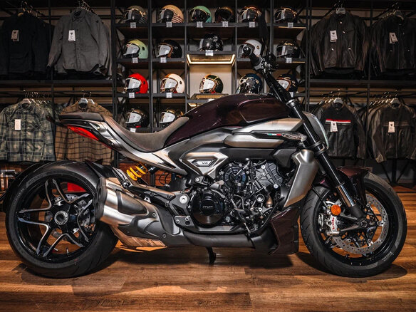 2026 Ducati XDiavel, пурпурный, 3680000 рублей