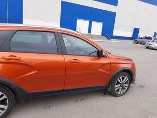 2018 Lada (ВАЗ) Vesta SW Cross I, оранжевый, 1120000 рублей, вид 4