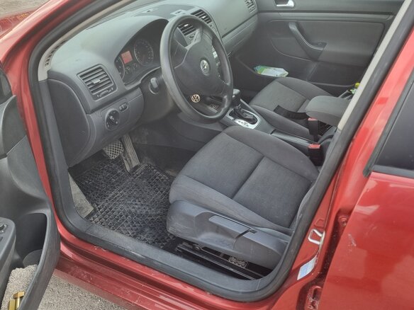 2007 Volkswagen Golf V, красный, 460000 рублей - вид 5