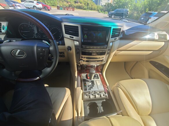 2012 Lexus LX 570 III Рестайлинг, чёрный, 4600000 рублей - вид 10