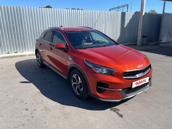 2021 Kia XCeed I, оранжевый, 2150000 рублей - вид 2