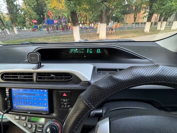2012 Toyota Aqua I, жёлтый - вид 7