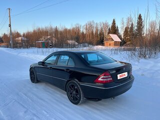 2005 Mercedes-Benz C-Класс 280 II (W203) Рестайлинг, чёрный, 1250000 рублей, вид 4