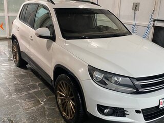 2011 Volkswagen Tiguan I Рестайлинг, белый, 1100000 рублей, вид 4