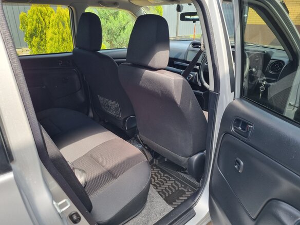 2015 Toyota Succeed I Рестайлинг, серебристый, 1400000 рублей - вид 33