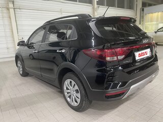 2021 Kia Rio X IV Рестайлинг, чёрный, 1950000 рублей, вид 3