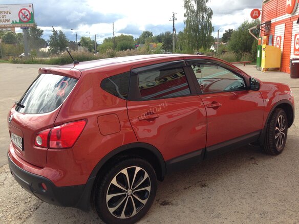 2008 Nissan Qashqai I, красный - вид 4