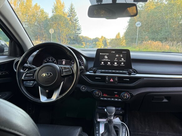 2018 Kia Cerato IV, чёрный, 2500000 рублей - вид 4