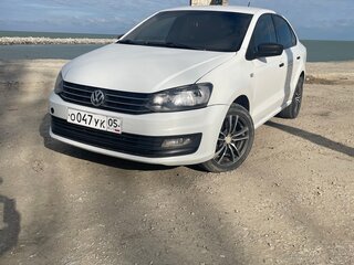 2017 Volkswagen Polo V Рестайлинг, белый, 870000 рублей, вид 4