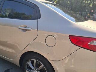 2013 Kia Rio III, бежевый, 750000 рублей, вид 4