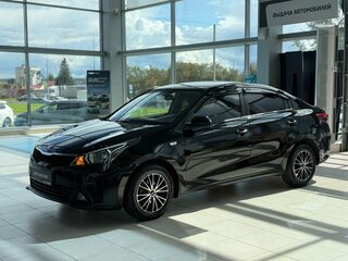 2021 Kia Rio IV Рестайлинг, чёрный, 1495000 рублей, вид 1