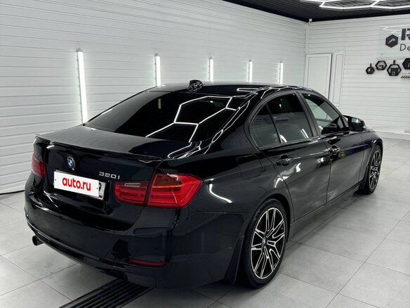 2013 BMW 3 серии 320i VI (F3x), чёрный, 2300000 рублей - вид 2