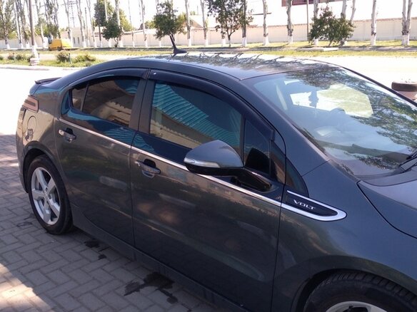 2013 Chevrolet Volt I, серый, 1100000 рублей - вид 13