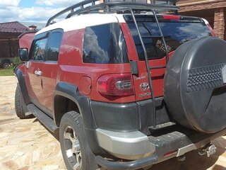 2011 Toyota FJ Cruiser, пурпурный, 3700000 рублей, вид 4