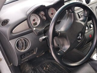 2006 Mitsubishi Outlander I, серебристый, 950000 рублей, вид 4