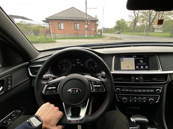 2018 Kia Optima IV Рестайлинг, синий, 2600000 рублей - вид 9