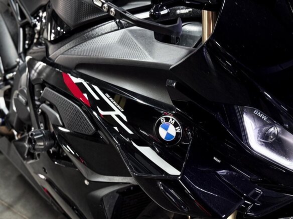 2024 BMW S 1000 RR, чёрный, 1750000 рублей - вид 13