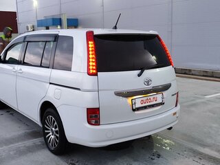 2004 Toyota ISis I, белый, 1050000 рублей, вид 5