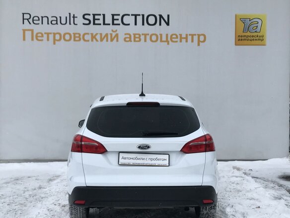 2018 Ford Focus III Рестайлинг, белый - вид 3