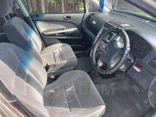2005 Honda Stream I Рестайлинг, серый, 650000 рублей, вид 3