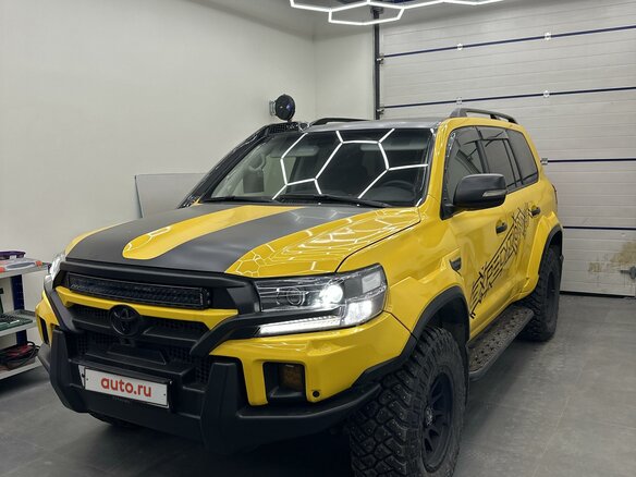 2008 Toyota Land Cruiser 200 Series, жёлтый