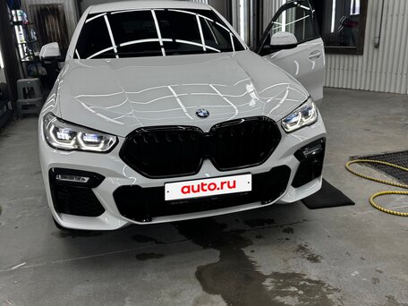 2021 BMW X6 40i III (G06), белый, 8590000 рублей, вид 2